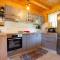 Annas Mountain House