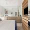 Press Play - Stylish Base in Darlinghurst Dining Hub