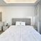 Homes2Retreat - Modern 2BR with Balcony in JVC