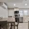 140 E Burk Ave, Unit B