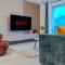 MoHost Urban - Chic Stay Overlooking the Mountains