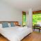 Chalet El Castro by YBH
