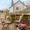 2 Bed in Hope Cove 90025