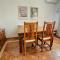 ANN001 Bright Two Bedroom Townhouse