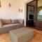ANN001 Bright Two Bedroom Townhouse