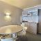 High Plains Lodge Rooms