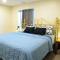 Entire Huge Basement! Fast Wifi! Private Entrance!