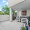 Spacious and Central Apt with HUGE Courtyard and Parking