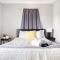 Historic Family Getaway, 5 Star Location, Royal Beds