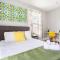 Historic Family Getaway, 5 Star Location, Royal Beds