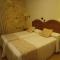 hostal Decerca Prádena