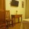 hostal Decerca Prádena