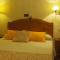 hostal Decerca Prádena