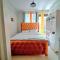 Superhighway Inn -2 Minutes To SpurMall and Ashaki Resort
