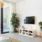 Solenne - Stylish 2-BR Apartment & Balcony in Larnaca