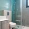 Solenne - Stylish 2-BR Apartment & Balcony in Larnaca