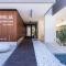 Solenne - Stylish 2-BR Apartment & Balcony in Larnaca