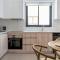 Solenne - Stylish 2-BR Apartment & Balcony in Larnaca