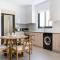 Solenne - Stylish 2-BR Apartment & Balcony in Larnaca