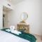 Stylish 2BR with Burj View & 5 min from Dubai Mall
