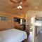 Lake Conroe Queen Studio Cabin 5 - Willis