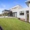 Coastmere at Rye - Luxury Poolside Retreat