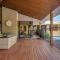 Red Lotus Guesthouse - A Grand Valley Views Escape