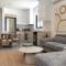 Solenne - Stylish 2-BR Apartment & Balcony in Larnaca