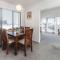 Holiday on Hamblyn - 2 BR home near Fitzroy Beach