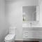Seven By The Sea - stylish apartment near port