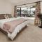 Family Fun - 4BR home with swimming pool and spa