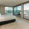 Liardett Penthouse - Inner city accommodation