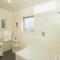 Chester Cottage Beachfront - direct ocean access