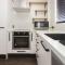 Chic in the City - luxury 2 BR apartment in CBD