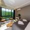 Pavri suit bungalov