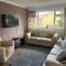 A Home from Home -2 Bed Flat & Free Driveway Parking