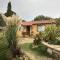 Varias Art House