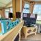 Superb Caravan With Decking Close To Hunstanton Beach In Norfolk Ref 23060S