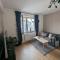 Helle 2 Zimmer mit Home Office