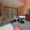 Large Townhouse close to Beach