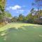 Escape to Emerald Springs - Palm Trees & Pool