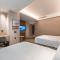 Atour Hotel Shenzhen Luohu Vientiane City