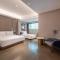 Atour Hotel Shenzhen Luohu Vientiane City