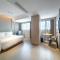 Atour Hotel Shenzhen Luohu Vientiane City