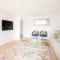 Waterfront Stay at Nutgrove Beach