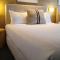 Crown Hotel Surry Hills