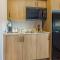 Days Inn & Suites by Wyndham West Edmonton