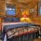 American Dream Americana decor close to downtown Blue Ridge