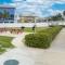 Grand Caribbean 316 Community Pool Access Minutes to the ocean front