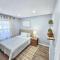 Modern 4BR Near Six Flags & Naval Base